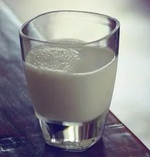 Un pahar de lapte
